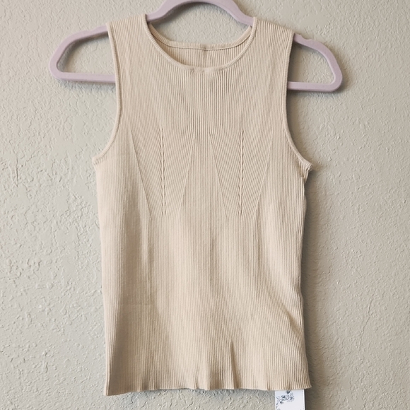 New Ribbed Tank Top - Picture 1 of 3